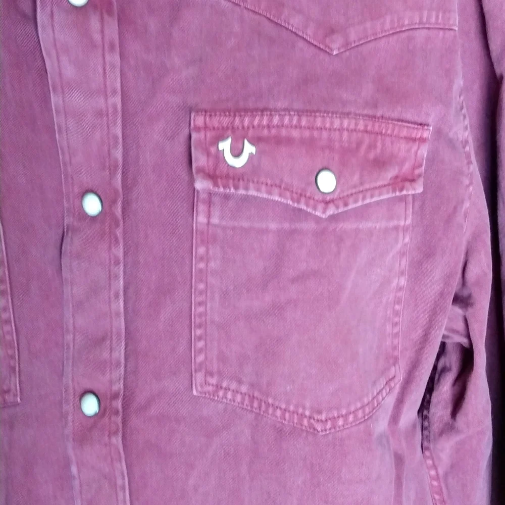 True Religion men's burgundy long sleeve snap front shirt. XL